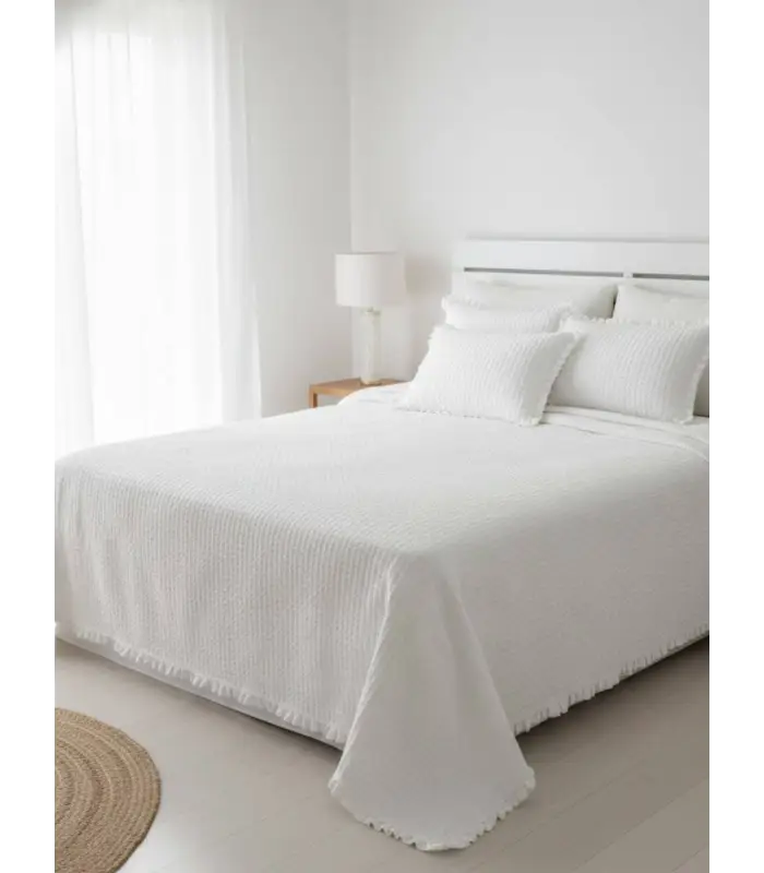 COLCHA DELFINA CON VOLANTE